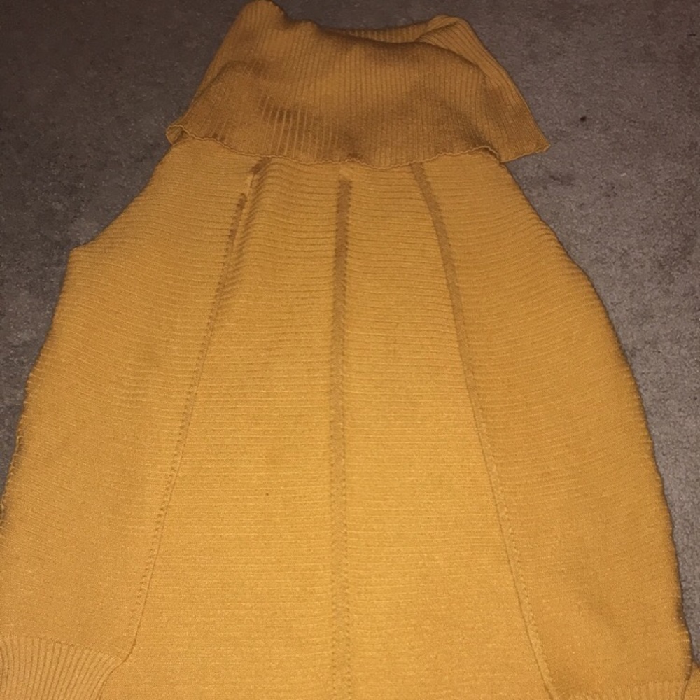 Yellow long sleeve Cyrus sweater